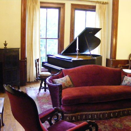Adair Manor Bed & Breakfast Адайрсвилл Экстерьер фото